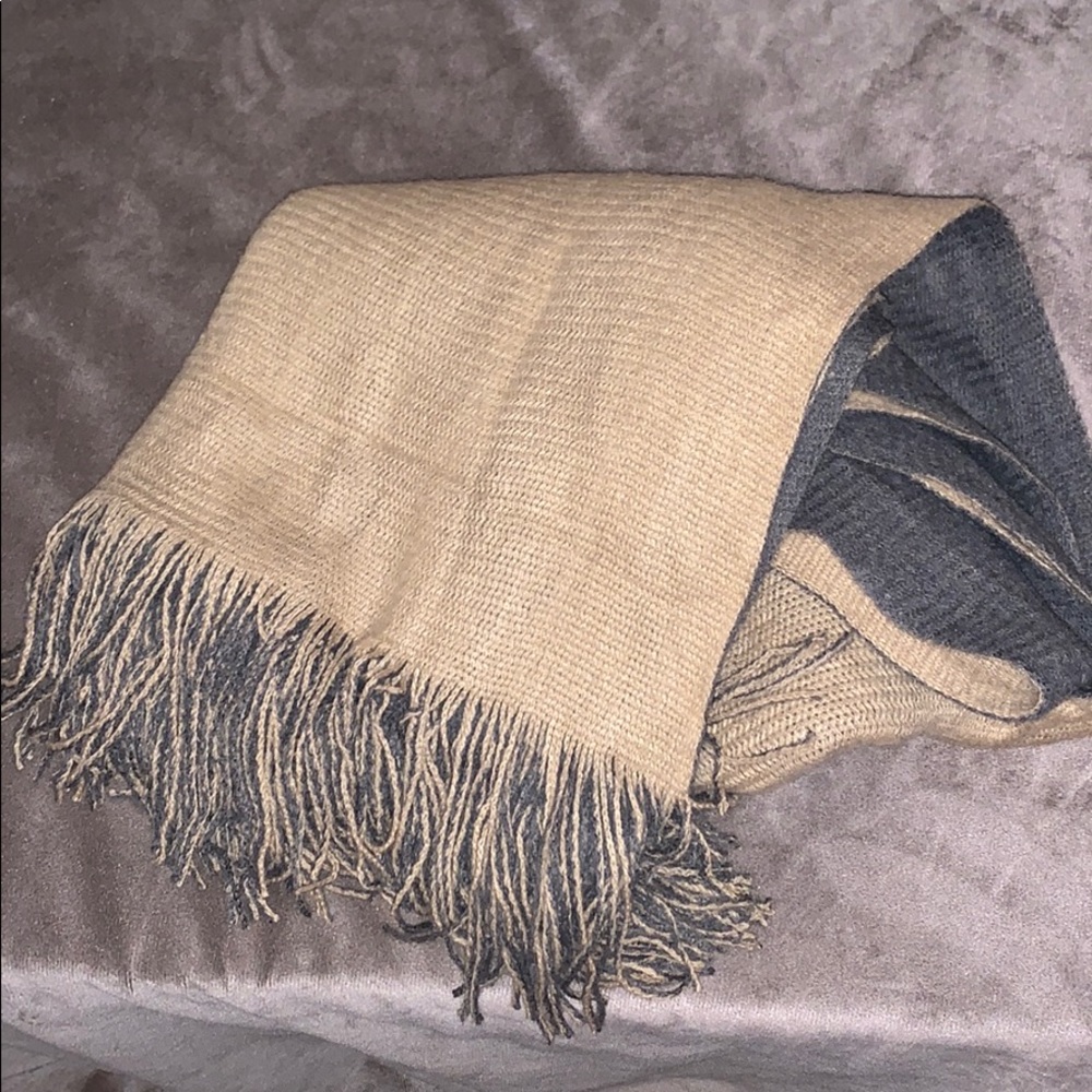 B.P. Scarf